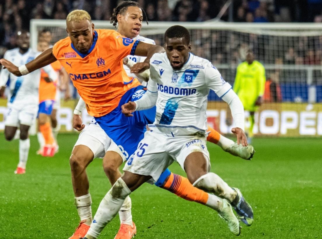 法甲激烈角逐,精彩进球和关键扑救成为比赛亮点的简单介绍 法甲激烈角逐,精彩进球和关键扑救成为比赛亮点的简单介绍